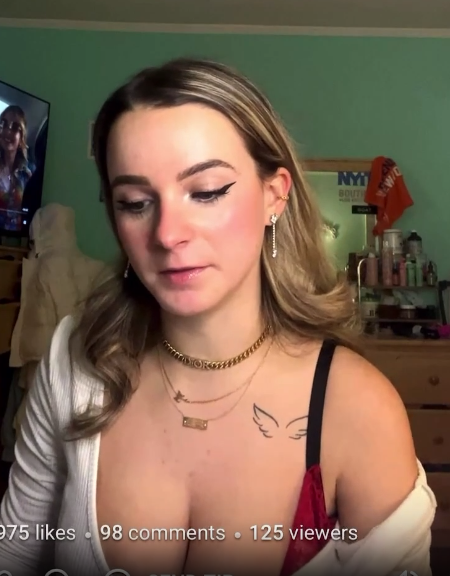 Kaitlyn krems onlyfans leaked – Livestream show off big boobs