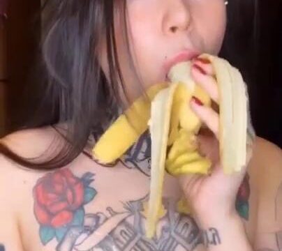 Yoursuccub OnlyFans Banana Sucking Video