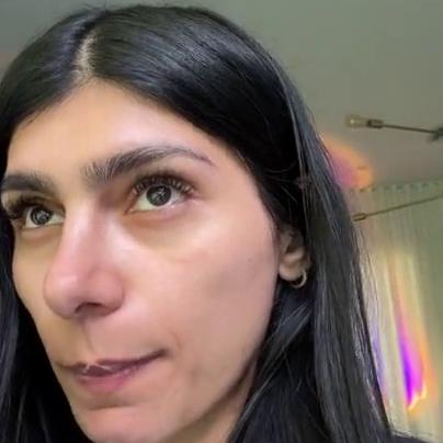 Mia Khalifa Morning Strip Tease PPV Video Leaked