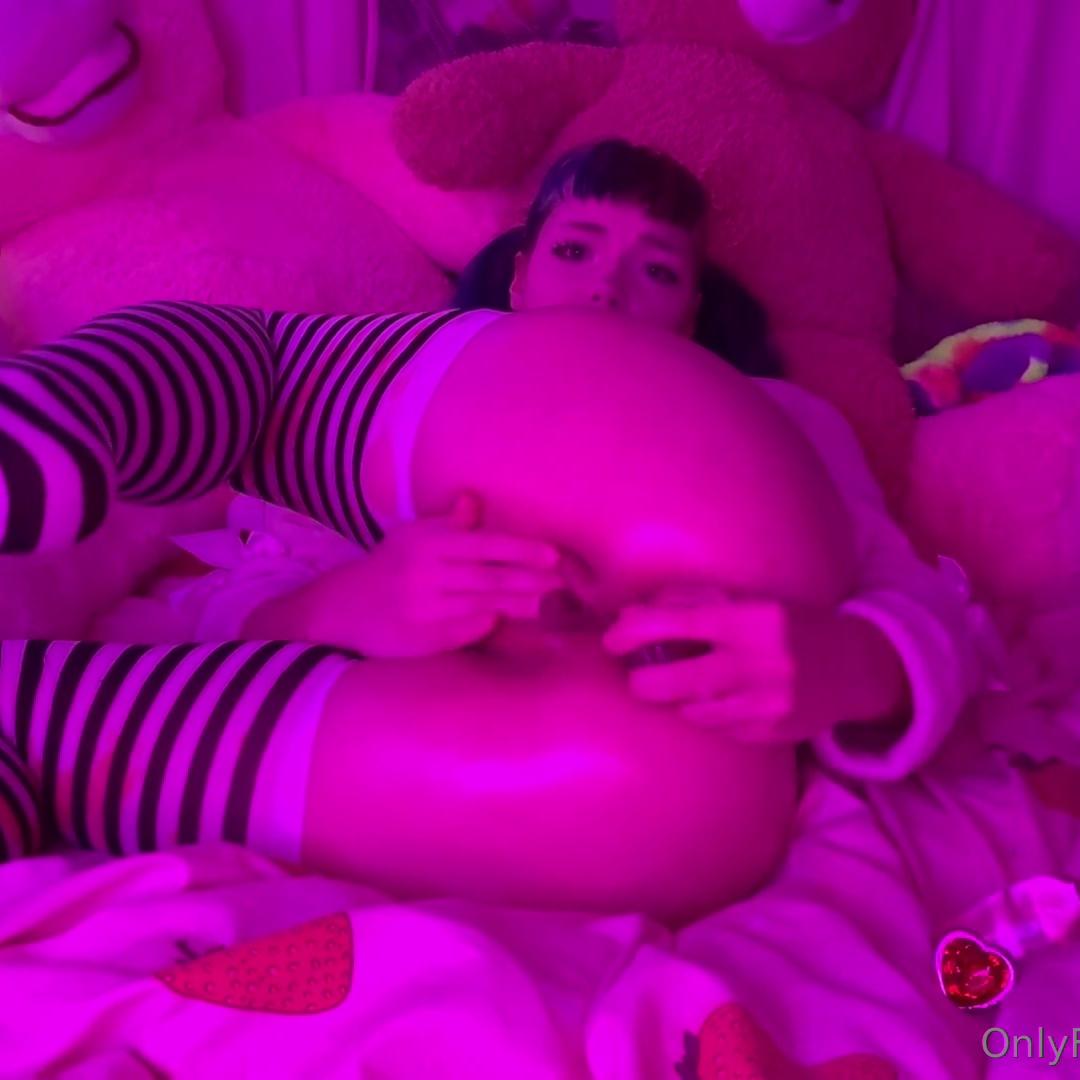 Ditzymaruu Anal Training Dildo Onlyfans Video
