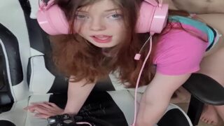 Rylie Rowan Gamer Girl Gets Fucked Onlyfans Video